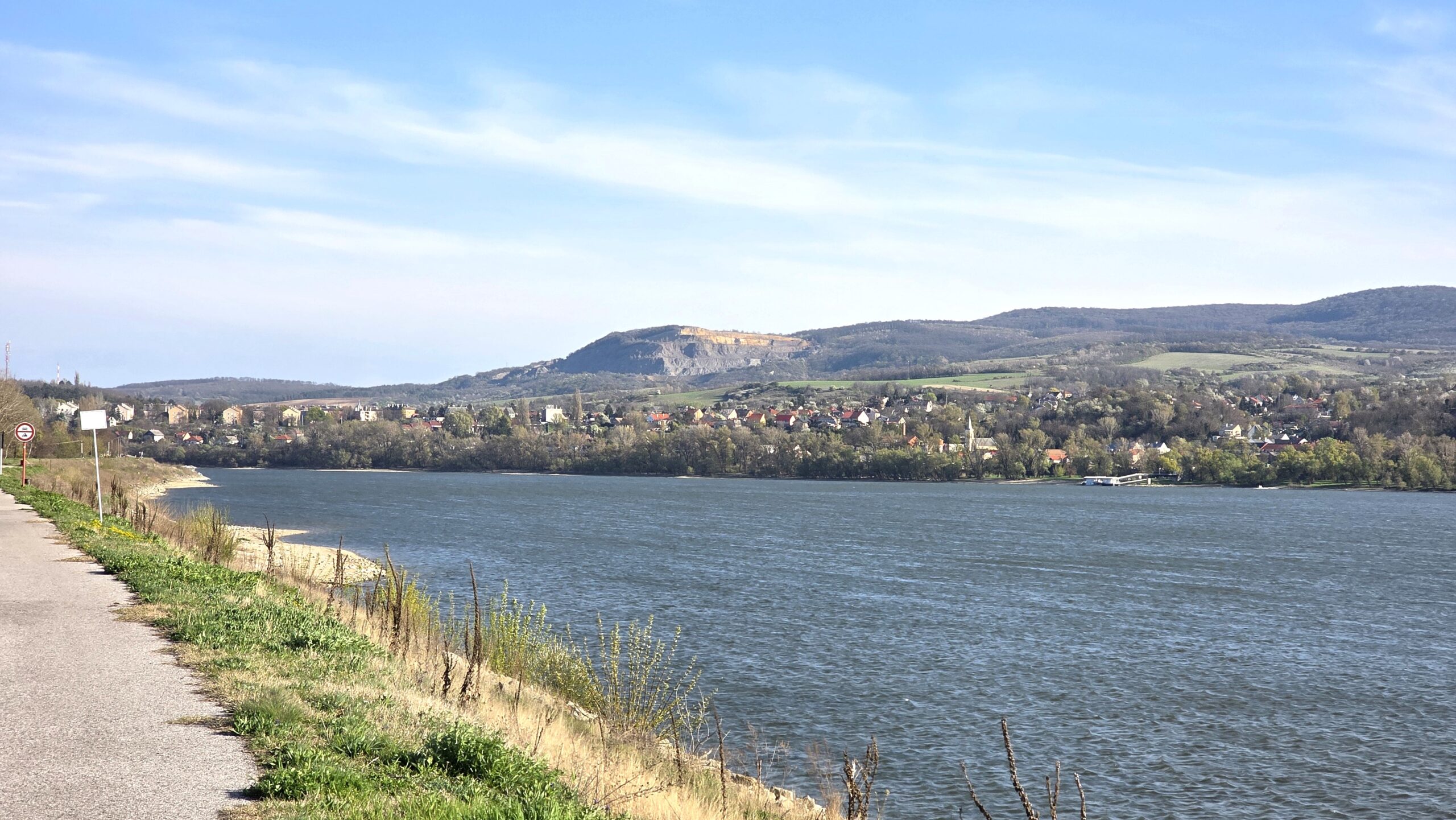 Na predaj RD s Kravany nad Dunajom